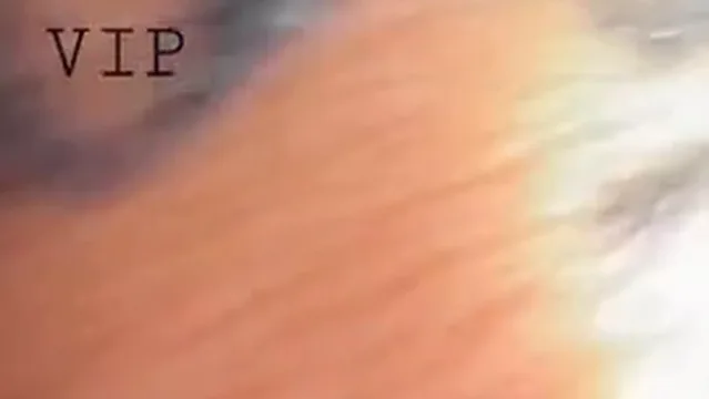 Funkeira cavalgando gostosa na rola
