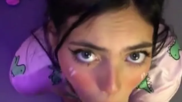 Brenda trindade tarada com a xota molhada